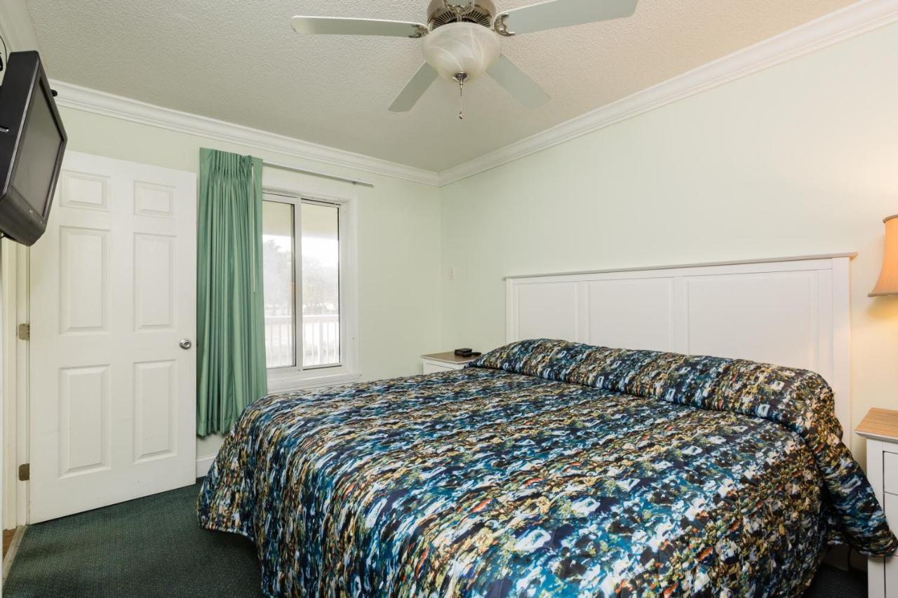 Sands Beach Club Briarcliffe Acres Экстерьер фото